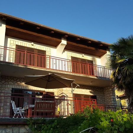 Apartmani Sofia Нивице Экстерьер фото