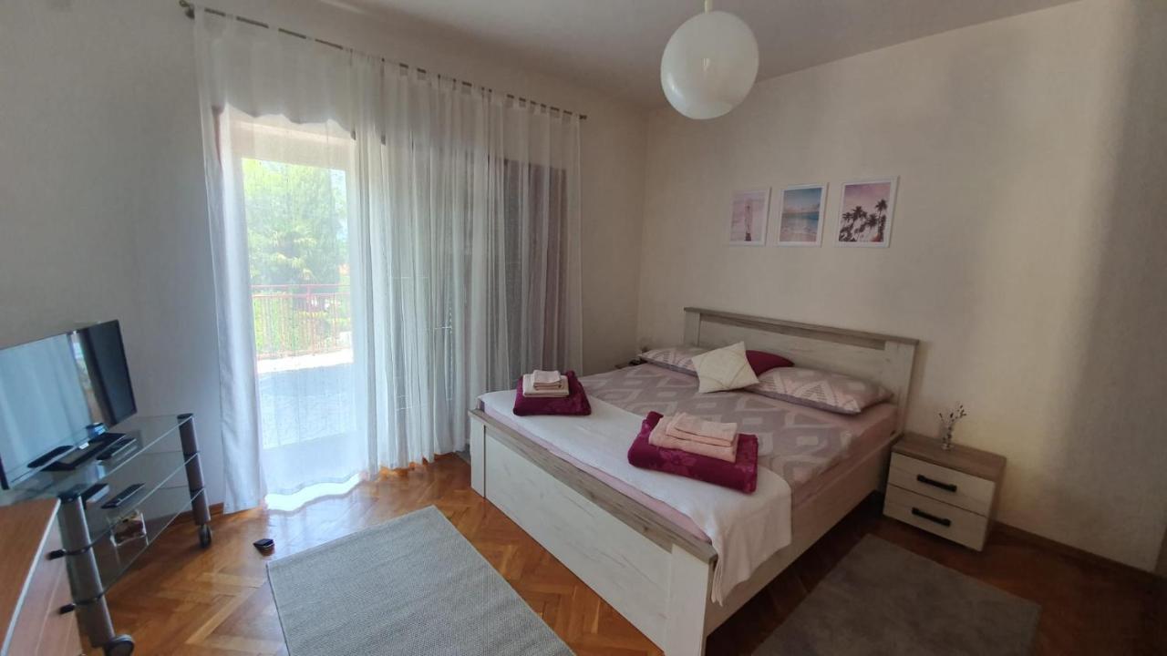 Apartmani Sofia Нивице Экстерьер фото